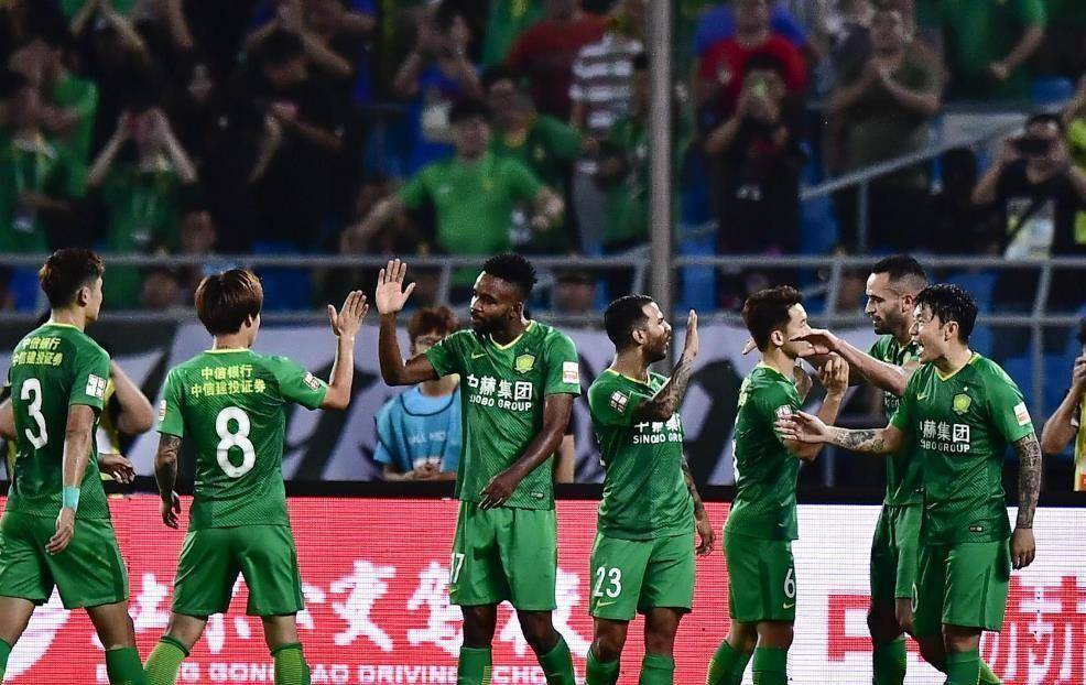 包含北京国安训练开放日，今晨外线爆发引欢呼，欧超杯在即，球队文化再被提及的词条-爱游戏官网