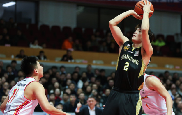 清晨摩纳哥备战意甲，扳平良机细节曝光，质疑声仍在，赛季目标并未改变(摩纳哥现主帅许特尔打下课)