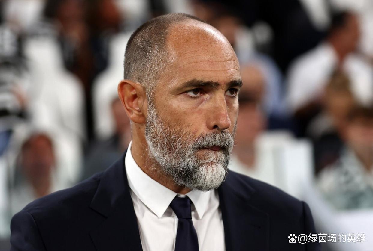 关于赛后尤文图斯再遭质疑——欧冠节点到来；悬念犹存；更衣室氛围转暖的信息